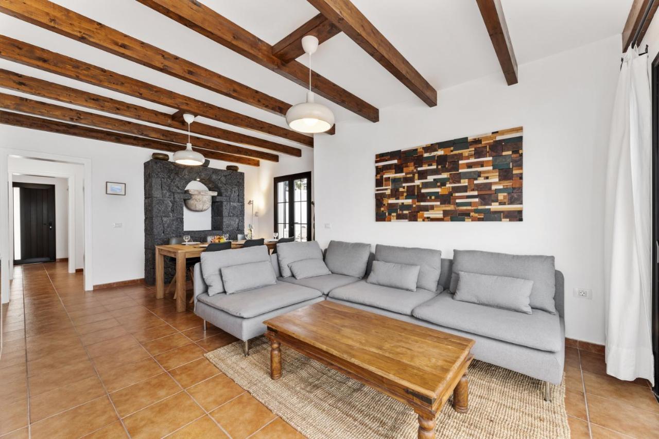Villa 4 - Vipvipvillas Tías Esterno foto